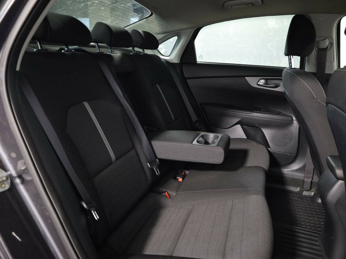 Kia Cerato с пробегом — 2018 год. Фото: #8