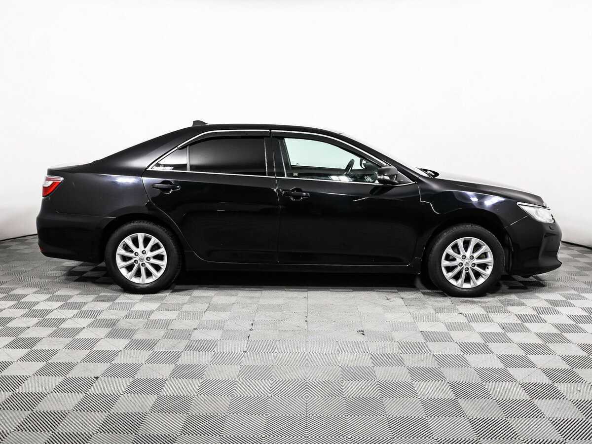 Toyota Camry с пробегом — 2016 год. Фото: #3