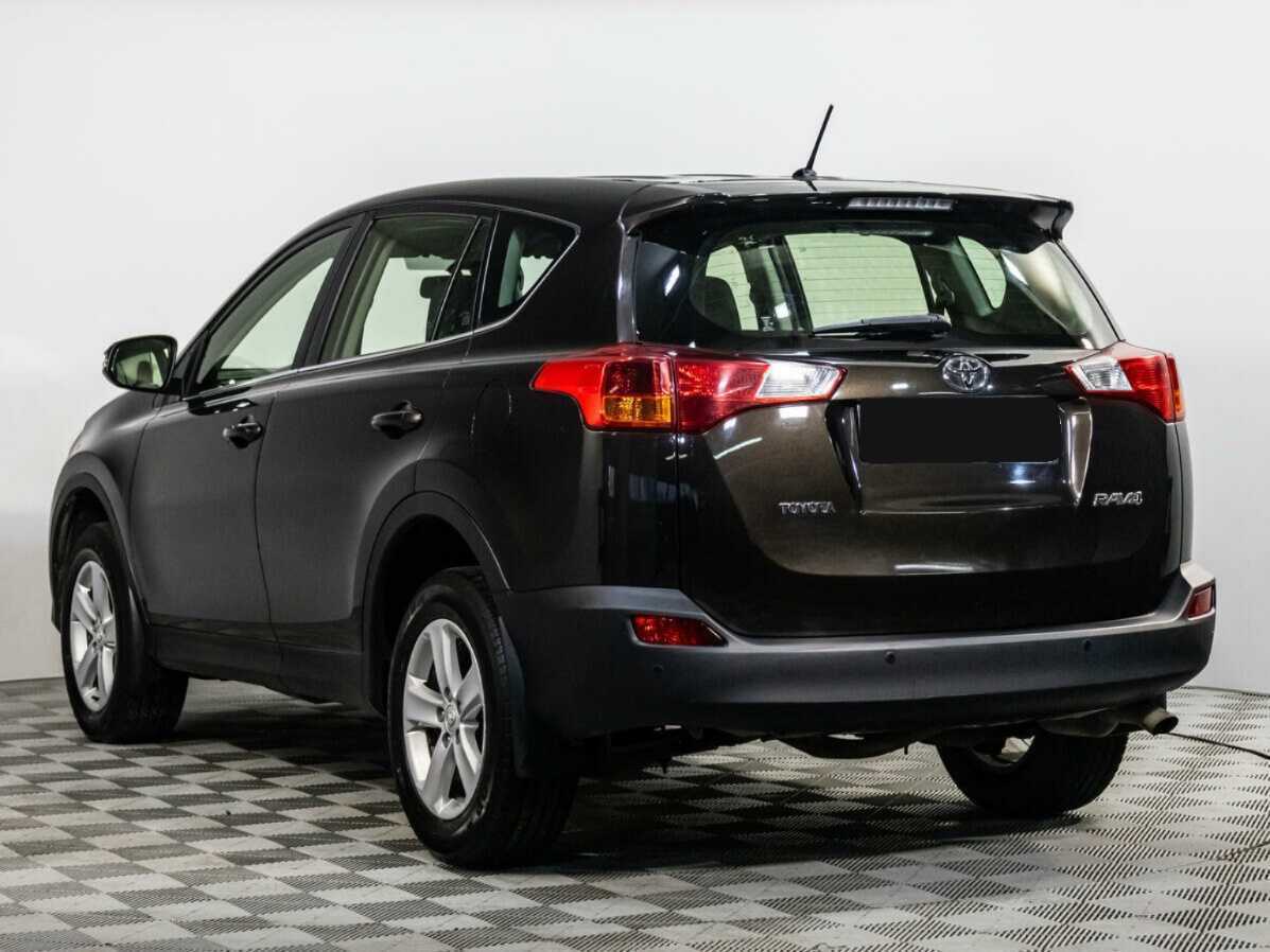 Toyota RAV4 с пробегом — 2014 год. Фото: #5