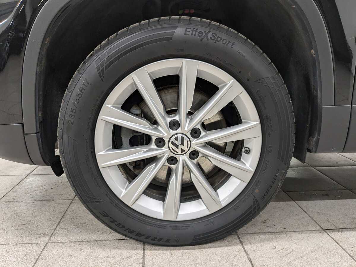 Volkswagen Tiguan с пробегом — 2015 год. Фото: #11