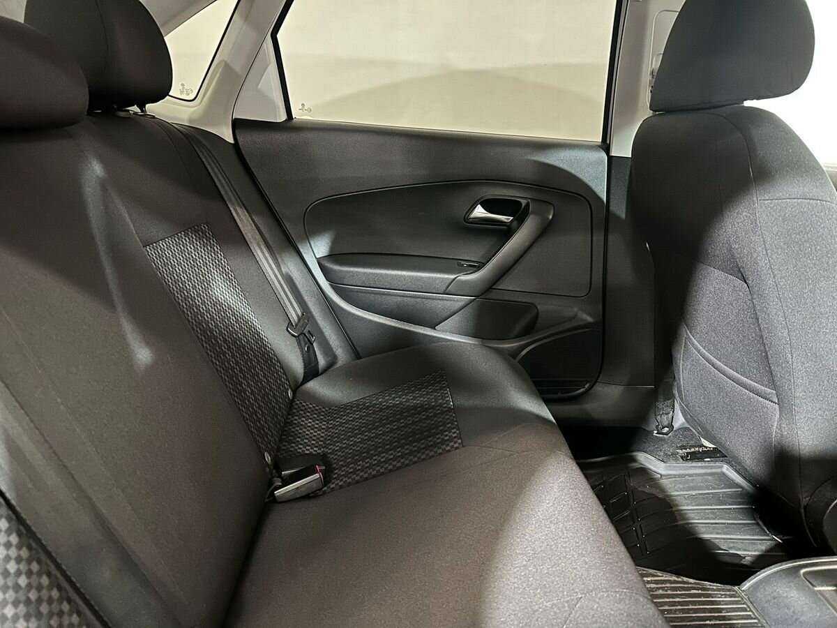 Volkswagen Polo с пробегом — 2019 год. Фото: #9