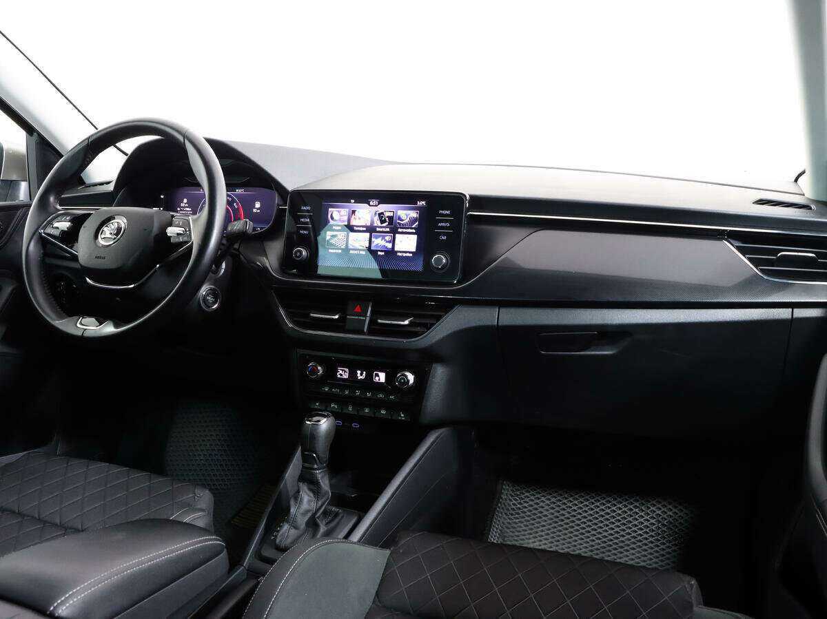 Skoda Rapid с пробегом — 2021 год. Фото: #7
