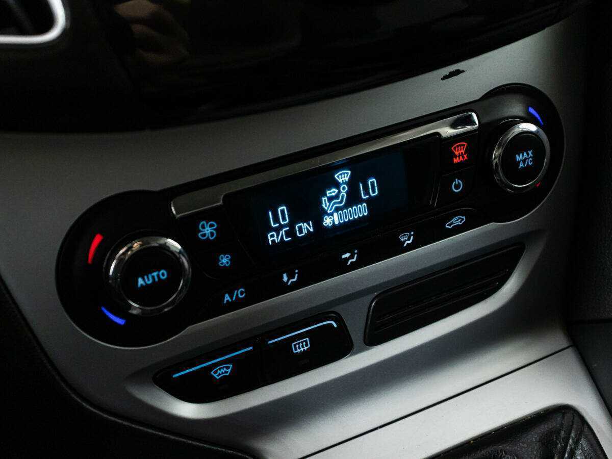 Ford Focus с пробегом — 2013 год. Фото: #12