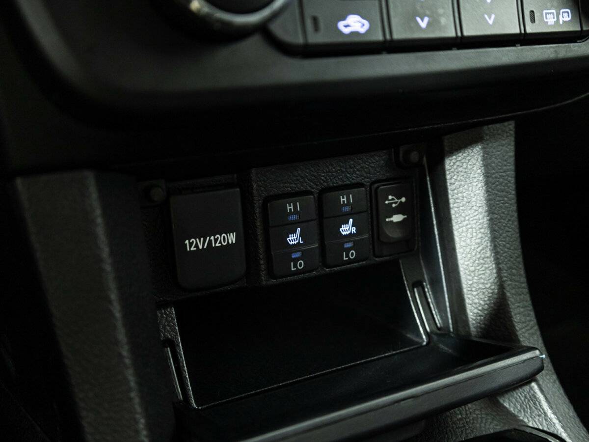 Toyota Corolla с пробегом — 2014 год. Фото: #15