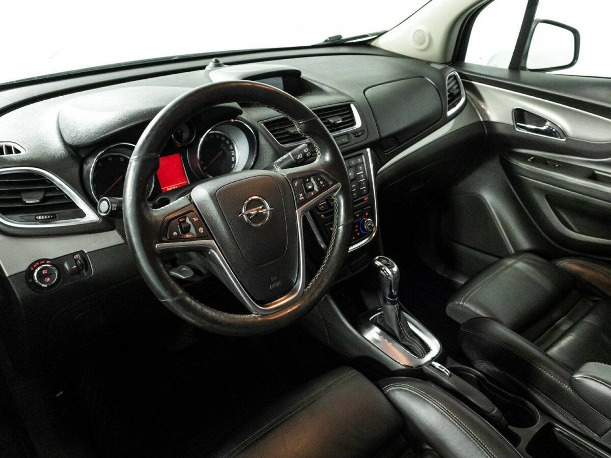 Opel Mokka с пробегом — 2012 год. Фото: #10