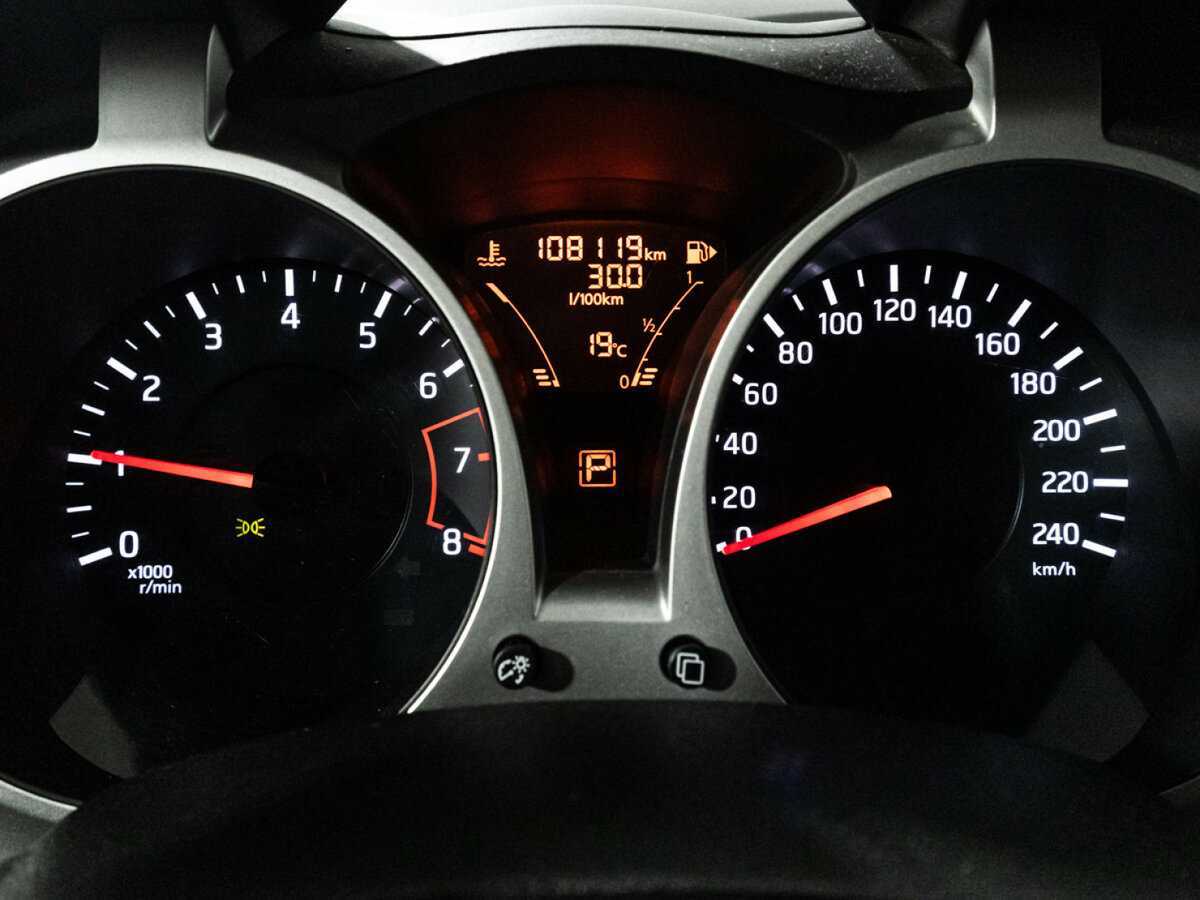 Nissan Juke с пробегом — 2014 год. Фото: #11