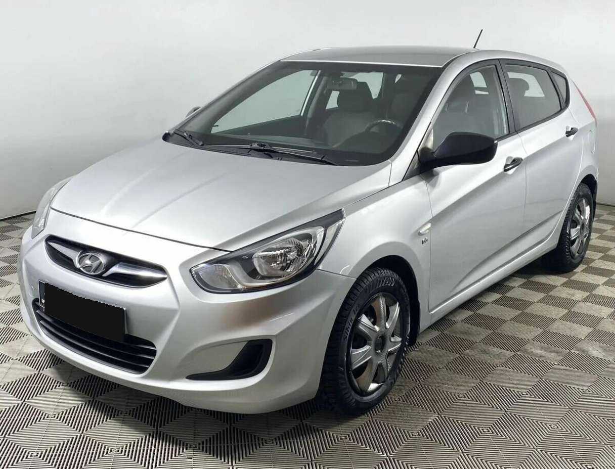 Hyundai Solaris с пробегом — 2014 год. Фото: #0