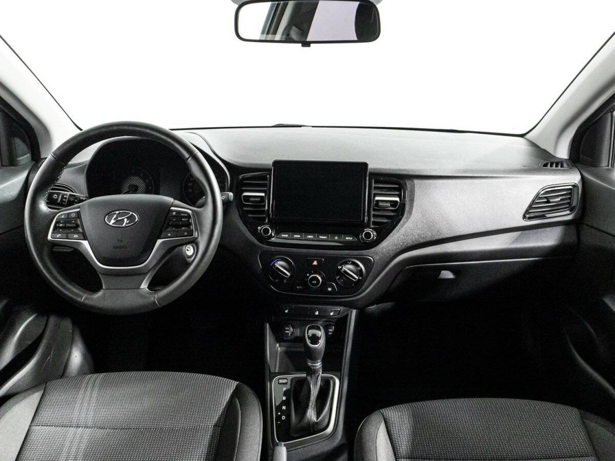 Hyundai Solaris с пробегом — 2021 год. Фото: #12