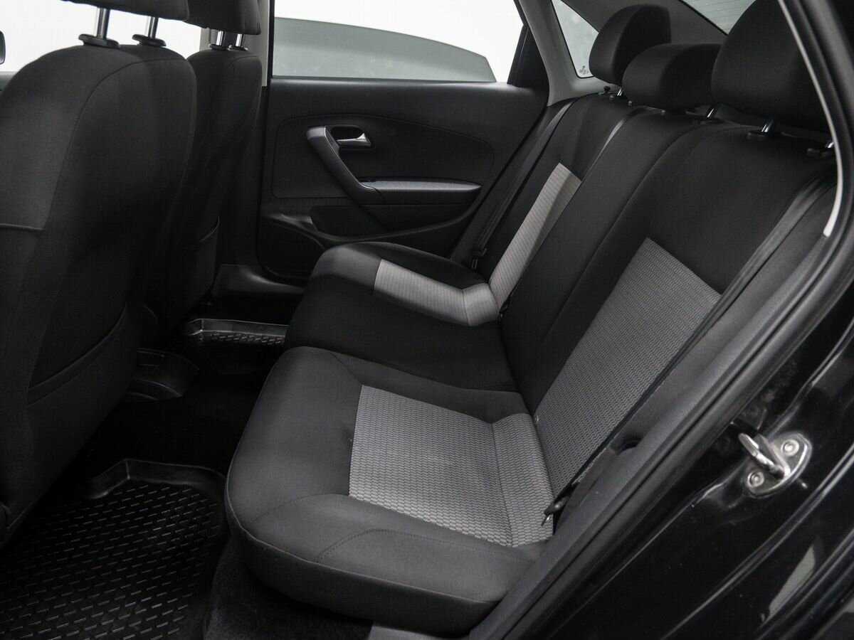 Volkswagen Polo с пробегом — 2014 год. Фото: #12