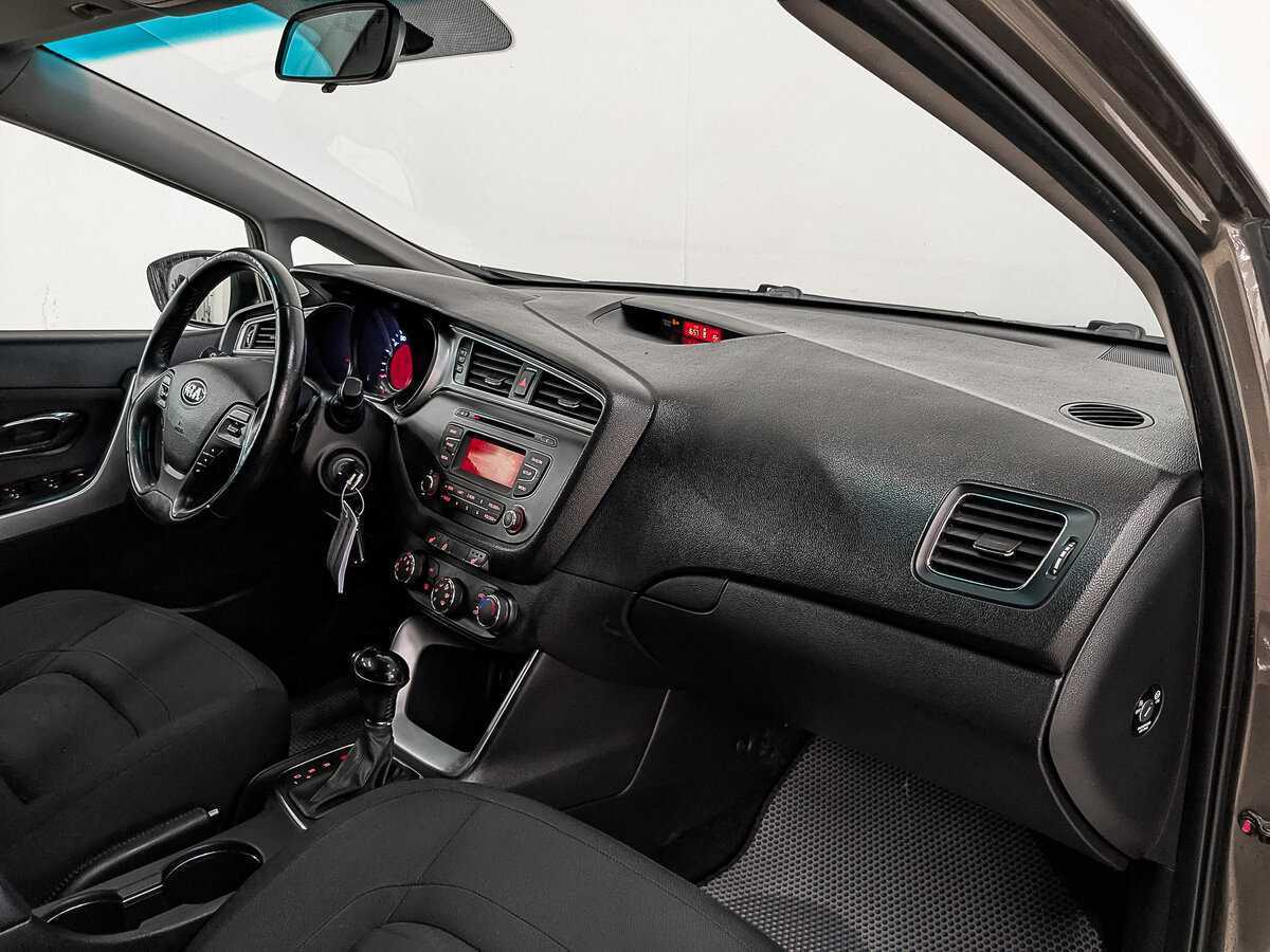 Kia Ceed с пробегом — 2016 год. Фото: #12