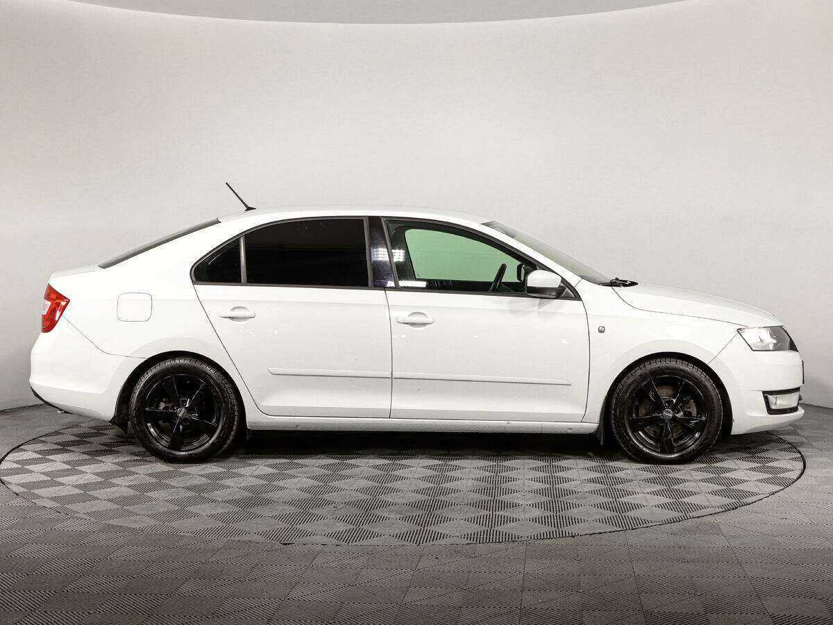 Skoda Rapid с пробегом — 2016 год. Фото: #3