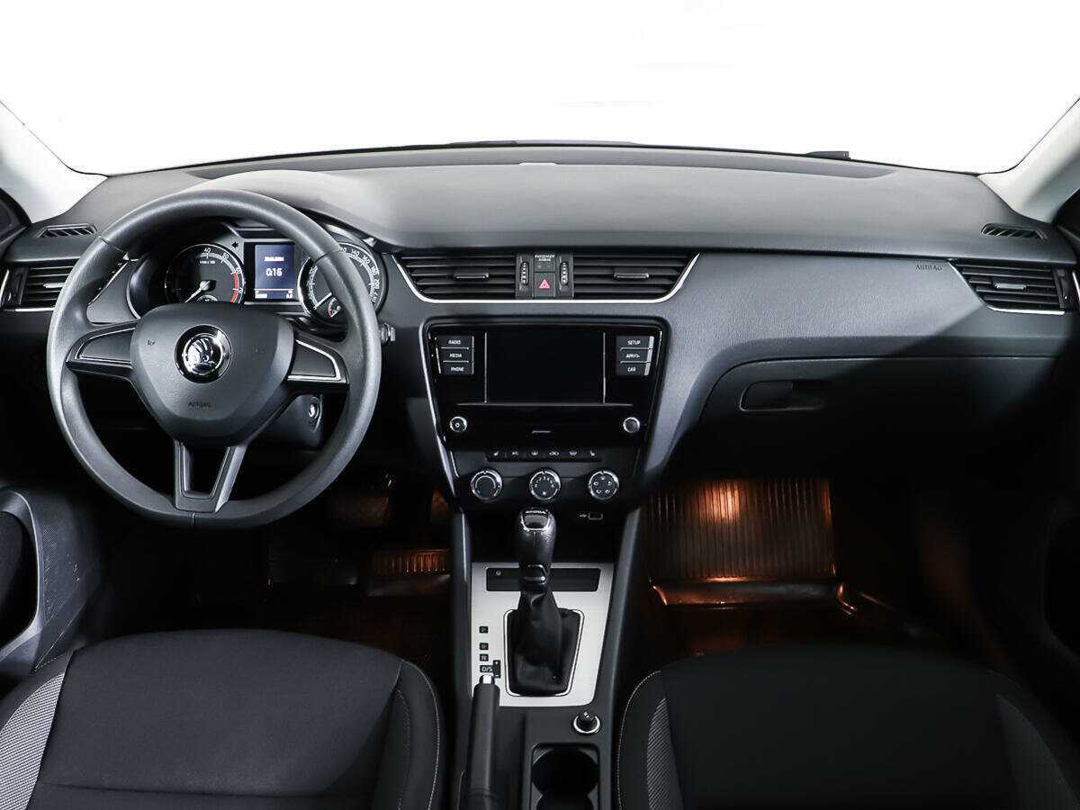 Skoda Octavia с пробегом — 2018 год. Фото: #10