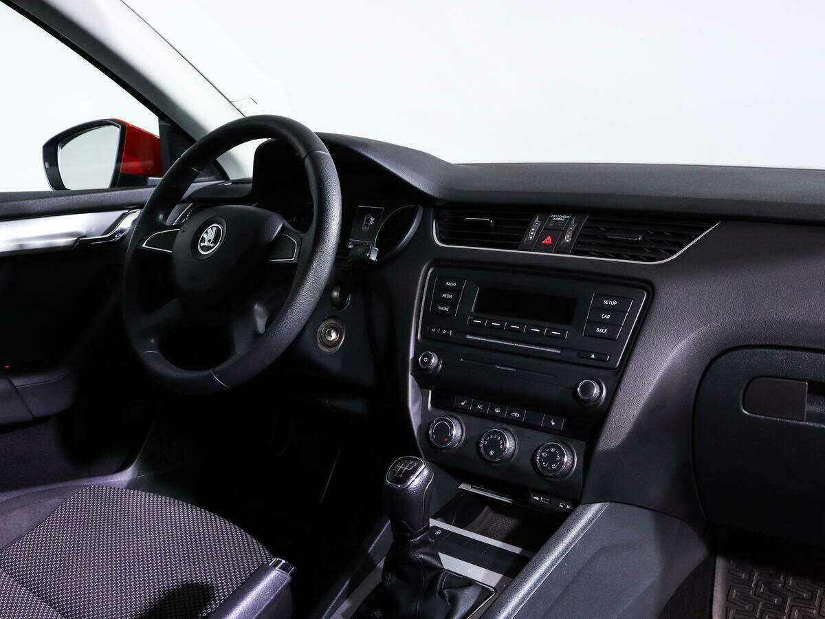 Skoda Octavia с пробегом — 2013 год. Фото: #5