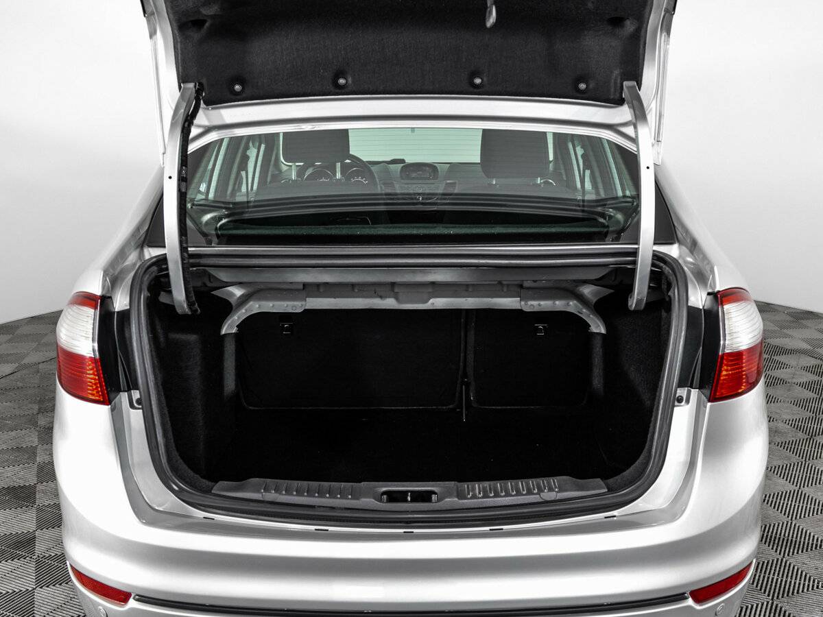 Ford Fiesta с пробегом — 2016 год. Фото: #15