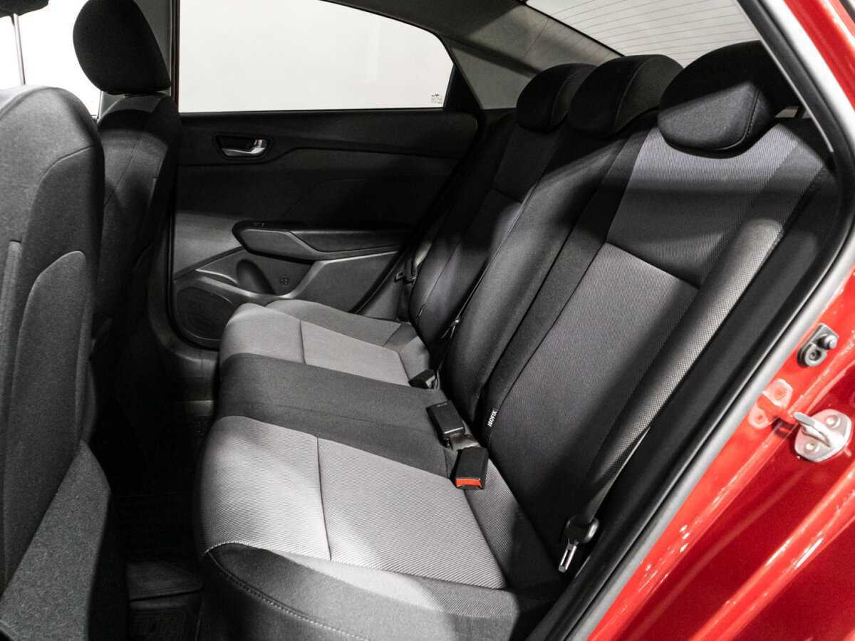 Hyundai Solaris с пробегом — 2017 год. Фото: #9