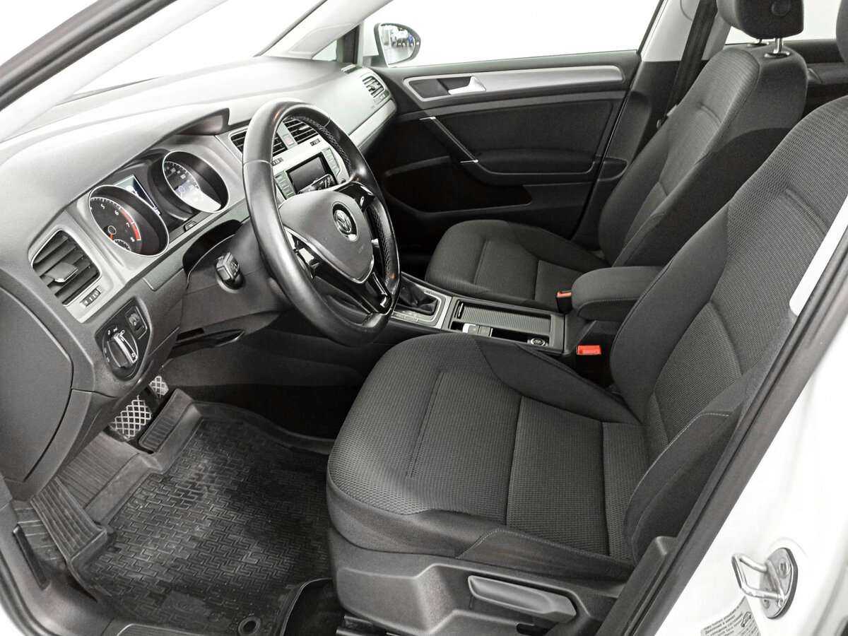 Volkswagen Golf с пробегом — 2014 год. Фото: #13