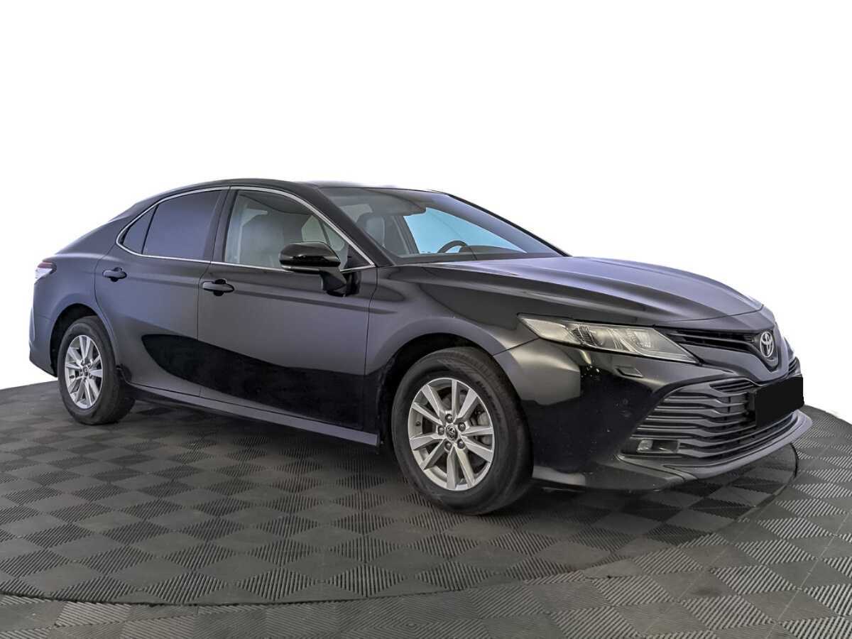 Toyota Camry с пробегом — 2019 год. Фото: #2