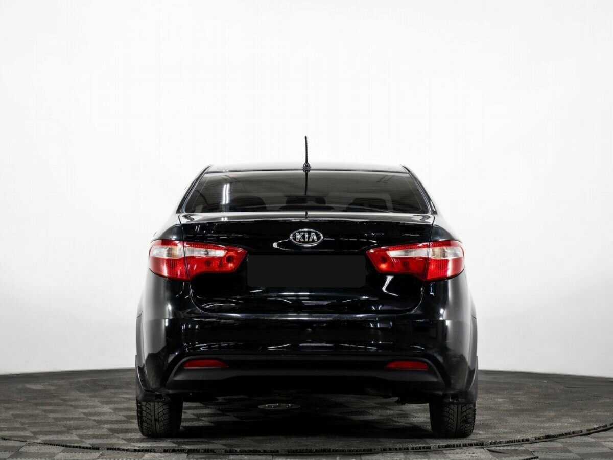 Kia Rio с пробегом — 2013 год. Фото: #4