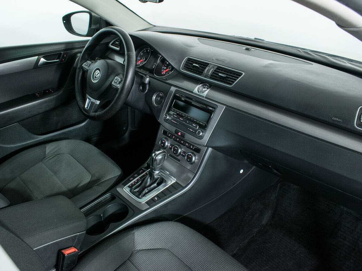 Volkswagen Passat с пробегом — 2012 год. Фото: #8