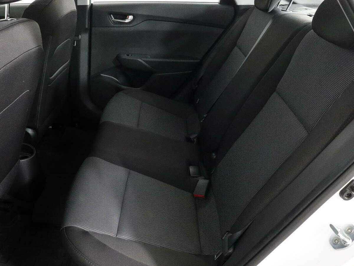 Hyundai Solaris с пробегом — 2020 год. Фото: #6