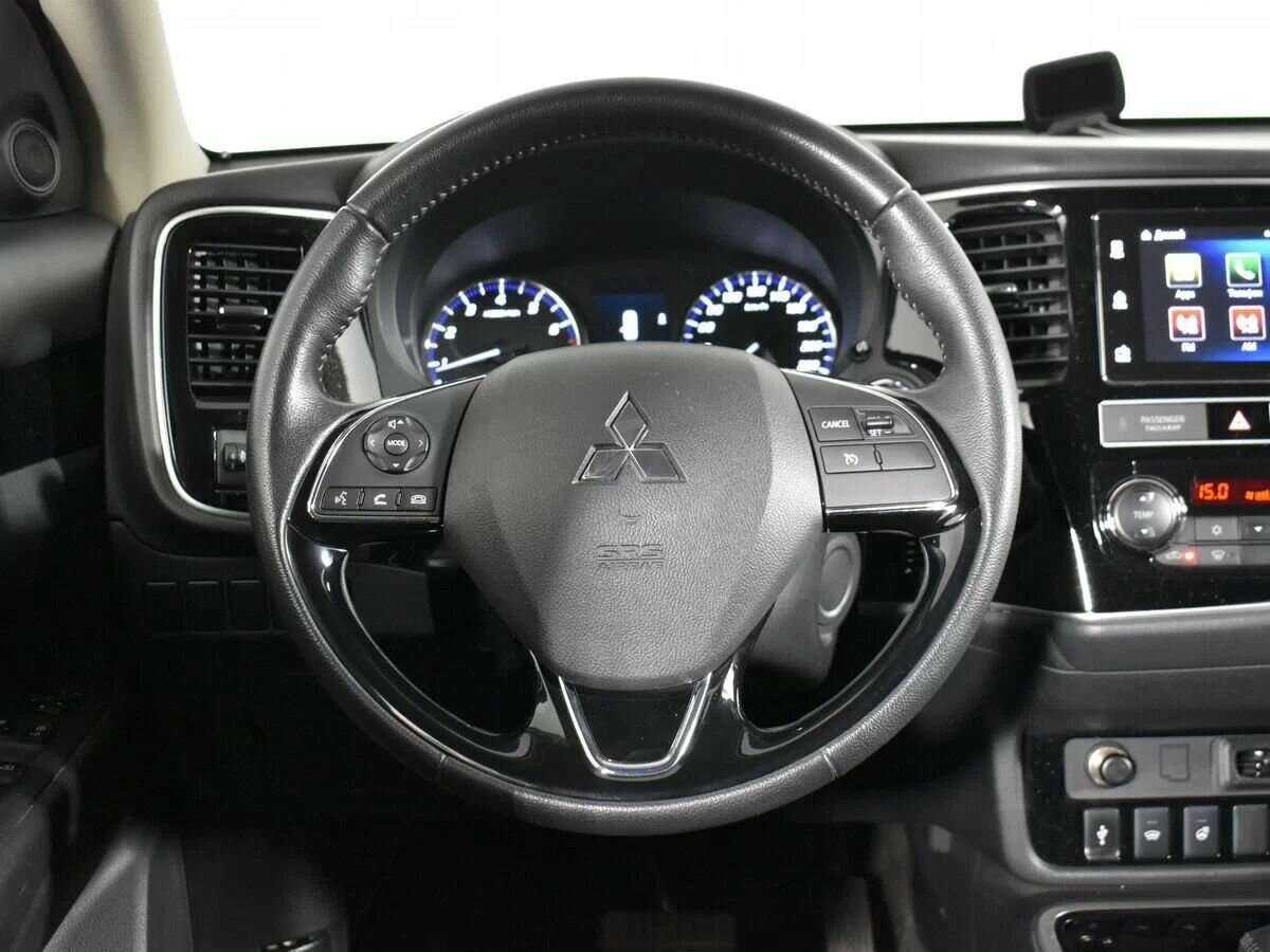 Mitsubishi Outlander с пробегом — 2019 год. Фото: #9