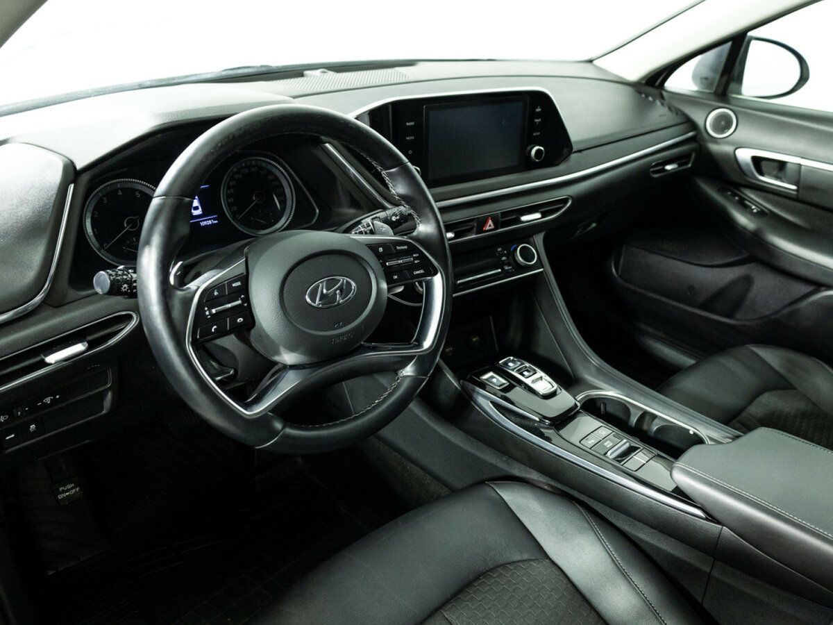Hyundai Sonata с пробегом — 2020 год. Фото: #10