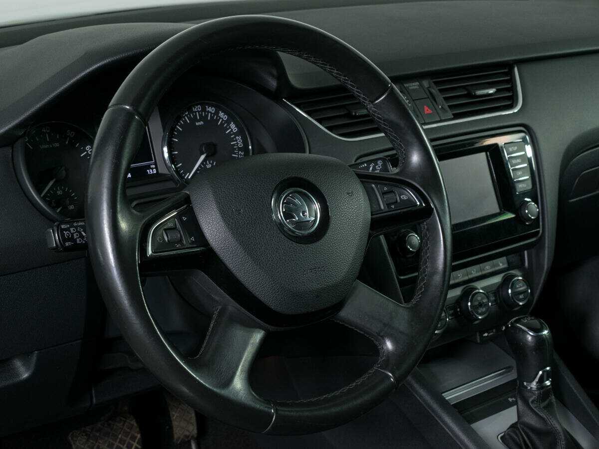 Skoda Octavia с пробегом — 2013 год. Фото: #13