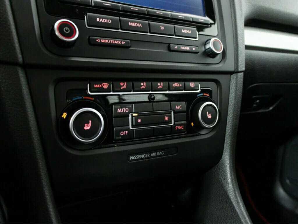 Volkswagen Golf с пробегом — 2012 год. Фото: #13