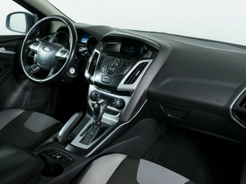 Ford Focus с пробегом — 2012 год. Фото: #7