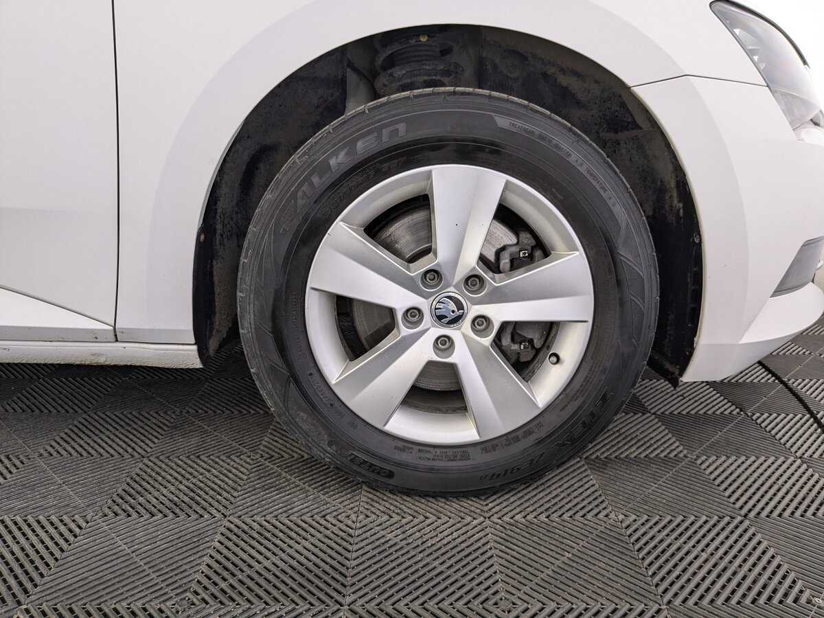 Skoda Superb с пробегом — 2017 год. Фото: #11