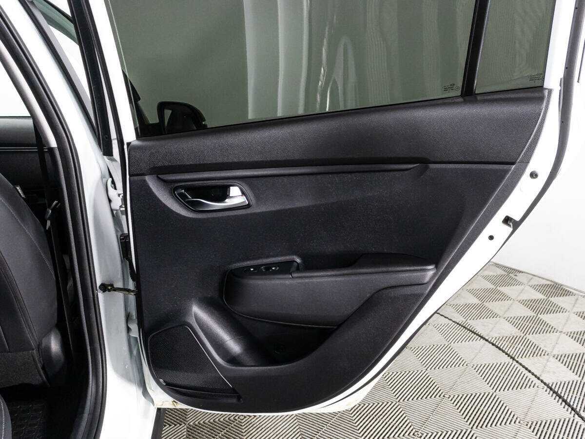 Kia Rio с пробегом — 2020 год. Фото: #26