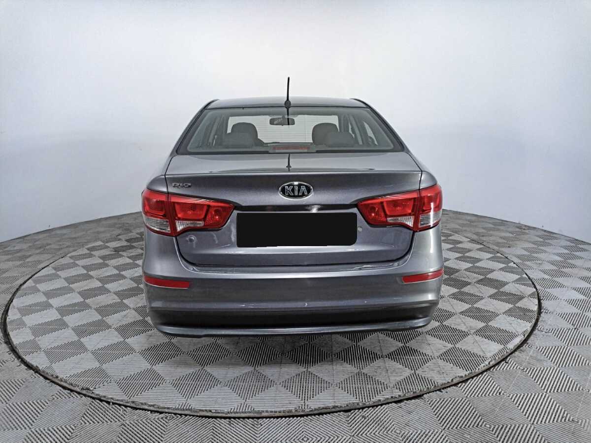 Kia Rio с пробегом — 2015 год. Фото: #5