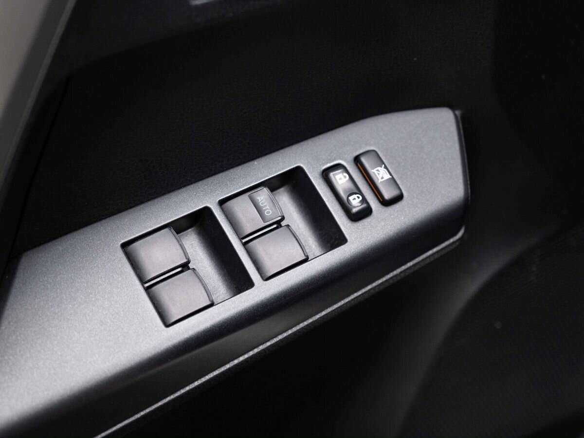Toyota RAV4 с пробегом — 2017 год. Фото: #13