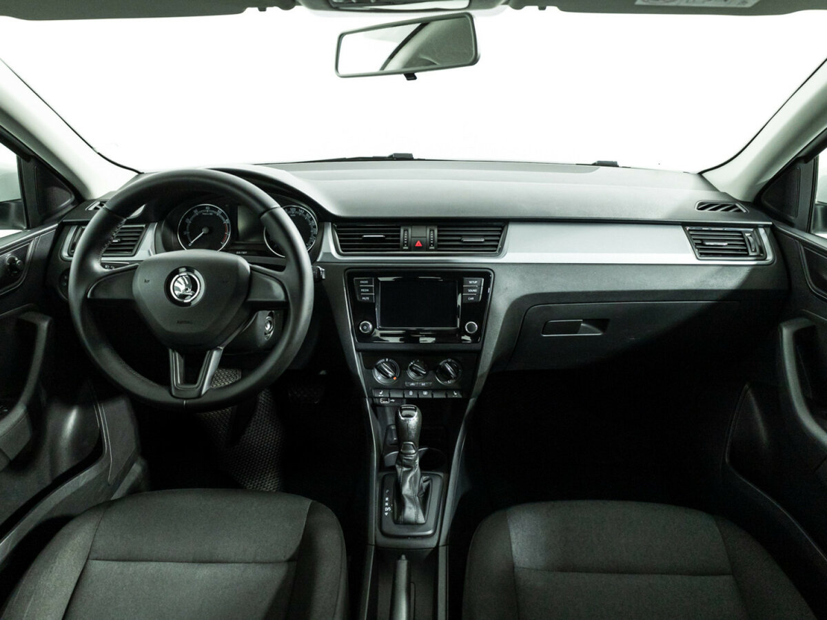 Skoda Rapid с пробегом — 2019 год. Фото: #12