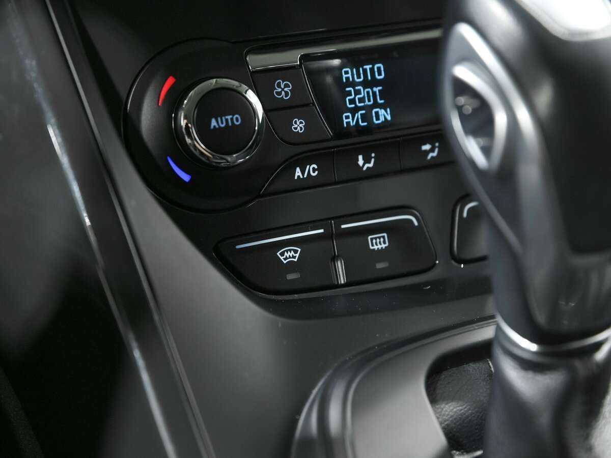 Ford Kuga с пробегом — 2016 год. Фото: #11