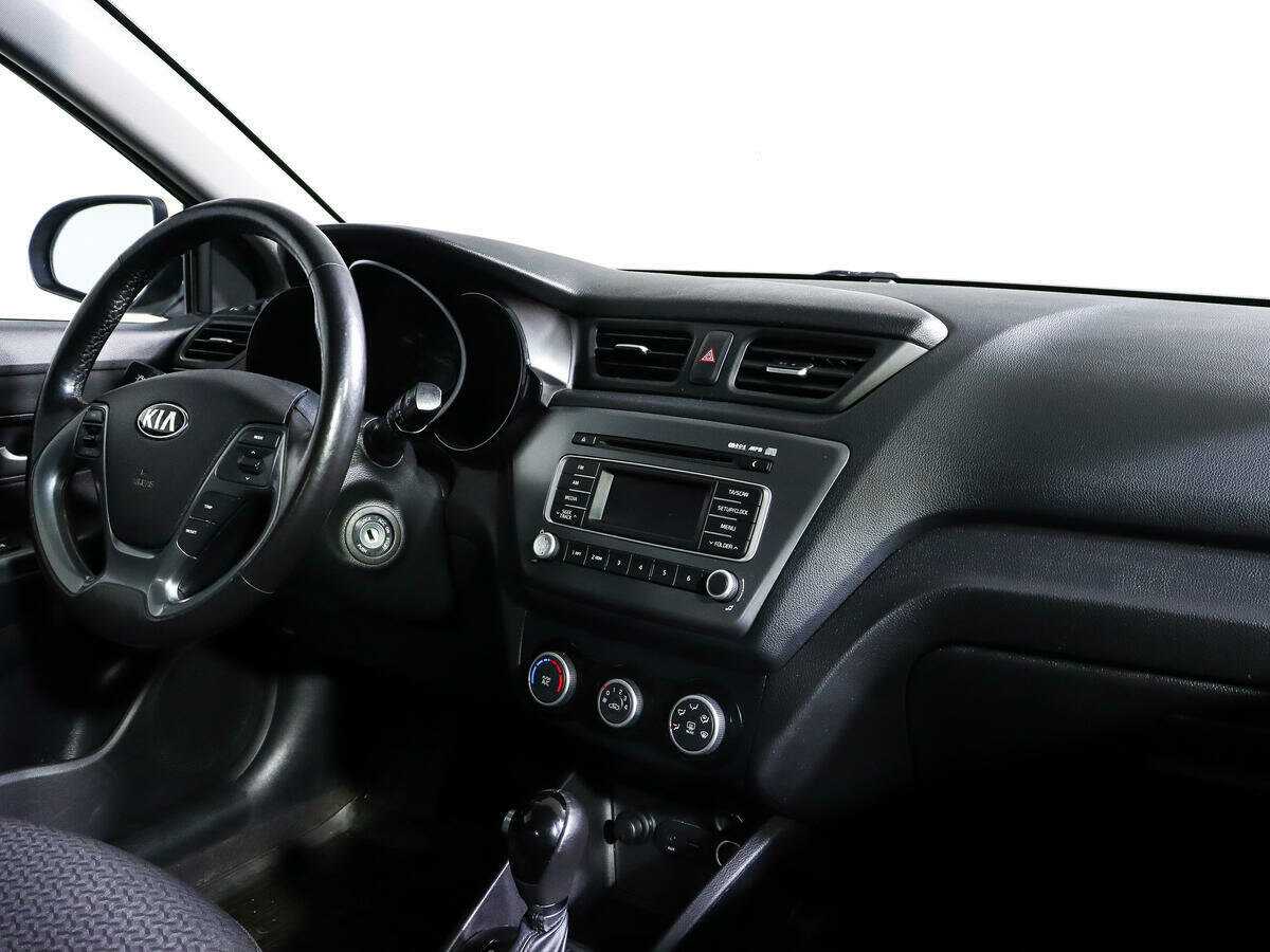 Kia Rio с пробегом — 2015 год. Фото: #8