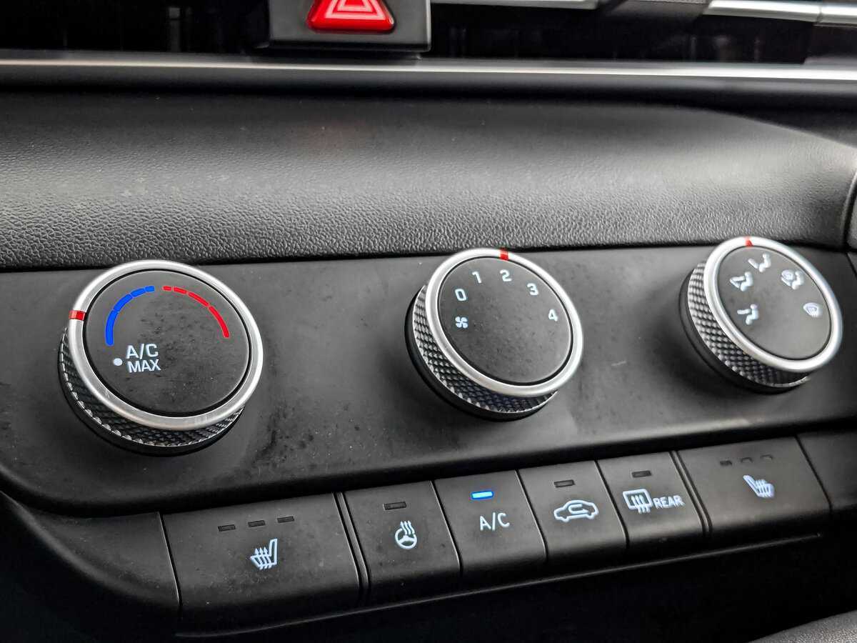 Hyundai Elantra с пробегом — 2022 год. Фото: #16