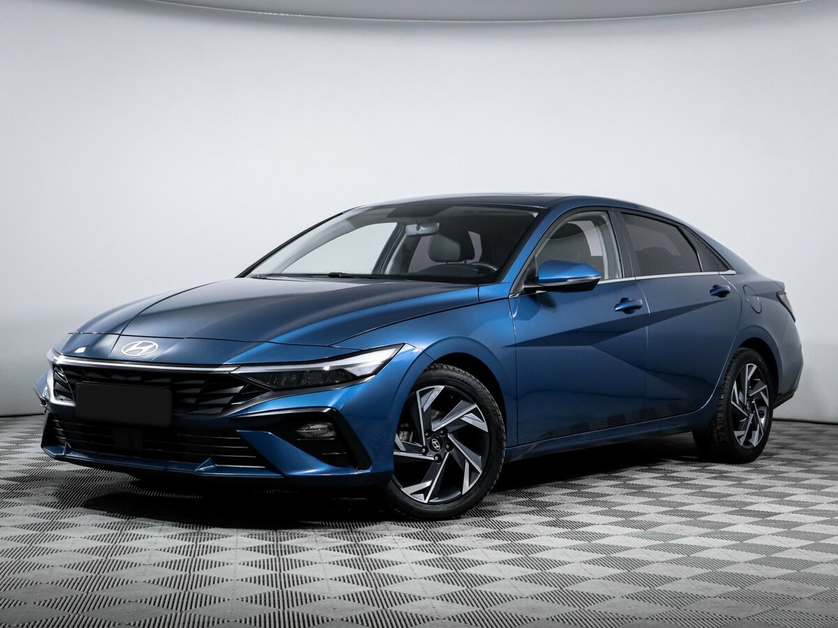 Hyundai Elantra с пробегом — 2023 год. Посмотреть фото