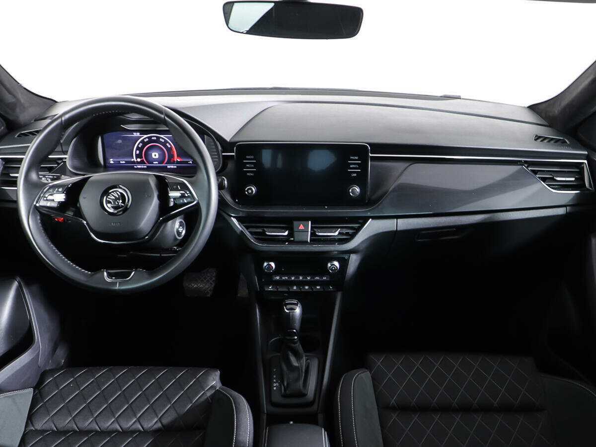 Skoda Rapid с пробегом — 2021 год. Фото: #8