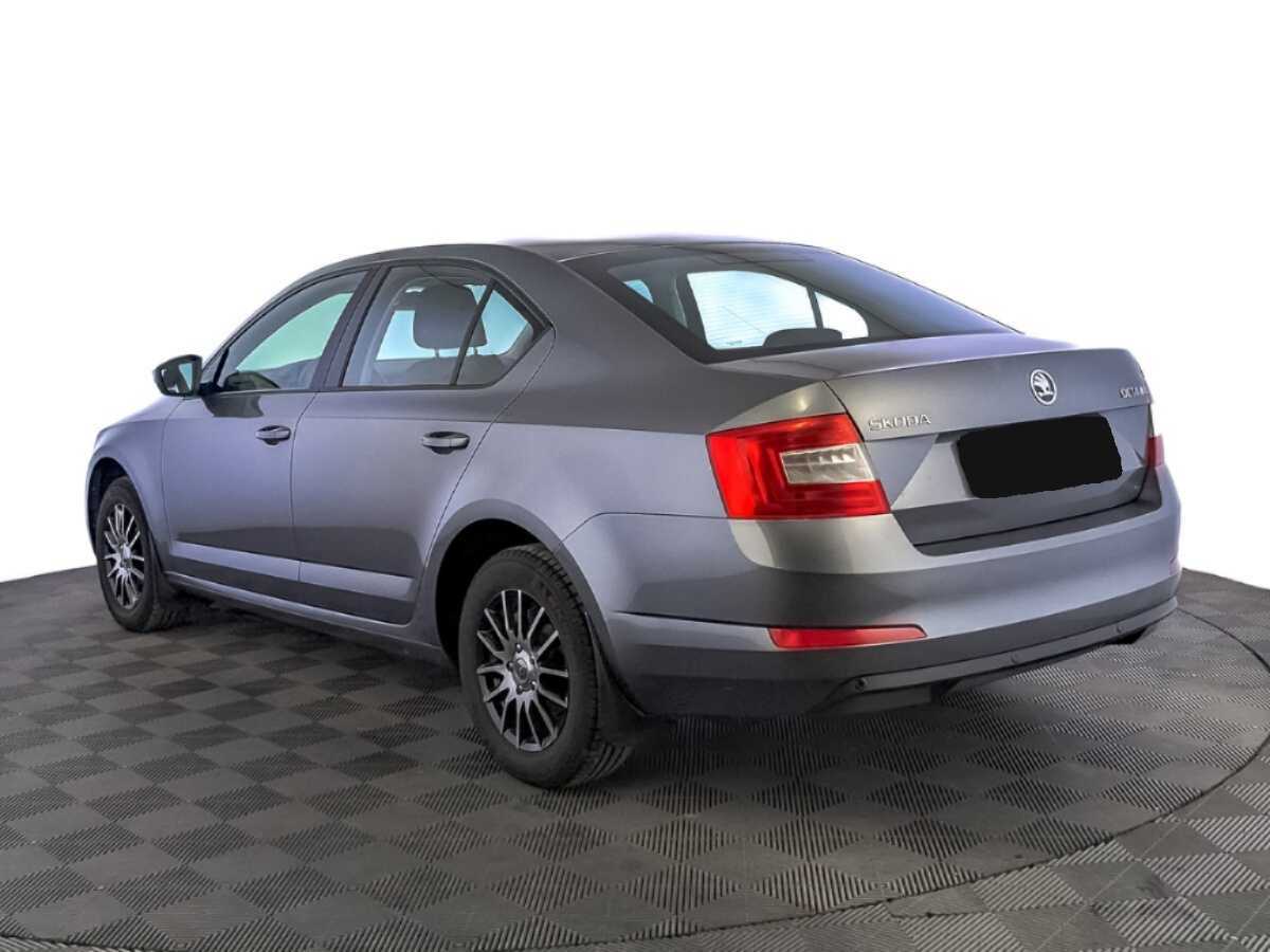 Skoda Octavia с пробегом — 2015 год. Фото: #6