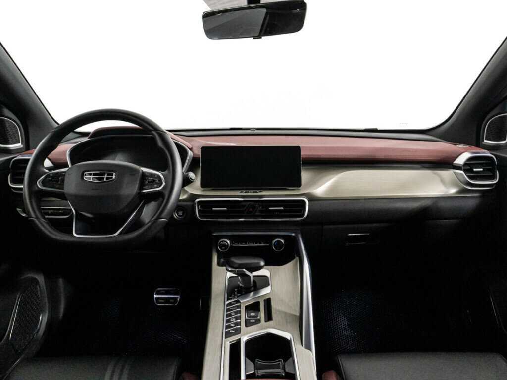 Geely Coolray с пробегом — 2023 год. Фото: #13