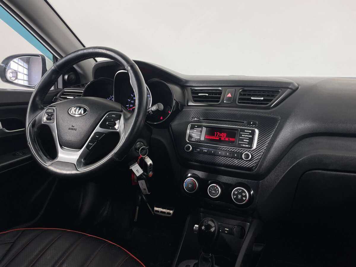 Kia Rio с пробегом — 2015 год. Фото: #10