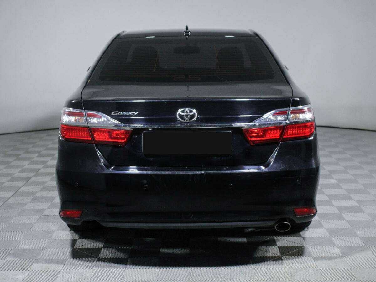 Toyota Camry с пробегом — 2018 год. Фото: #5