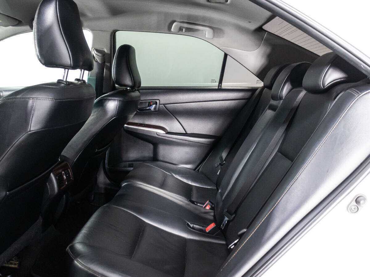 Toyota Camry с пробегом — 2012 год. Фото: #9
