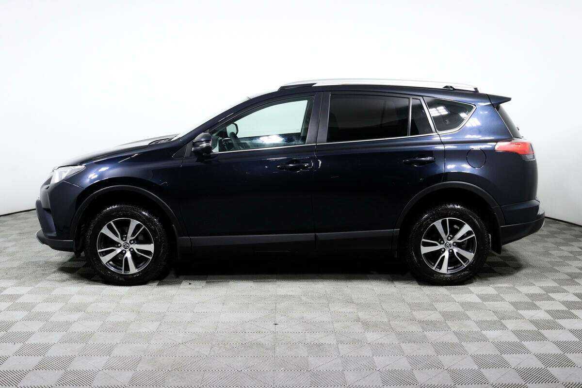 Toyota RAV4 с пробегом — 2017 год. Фото: #7