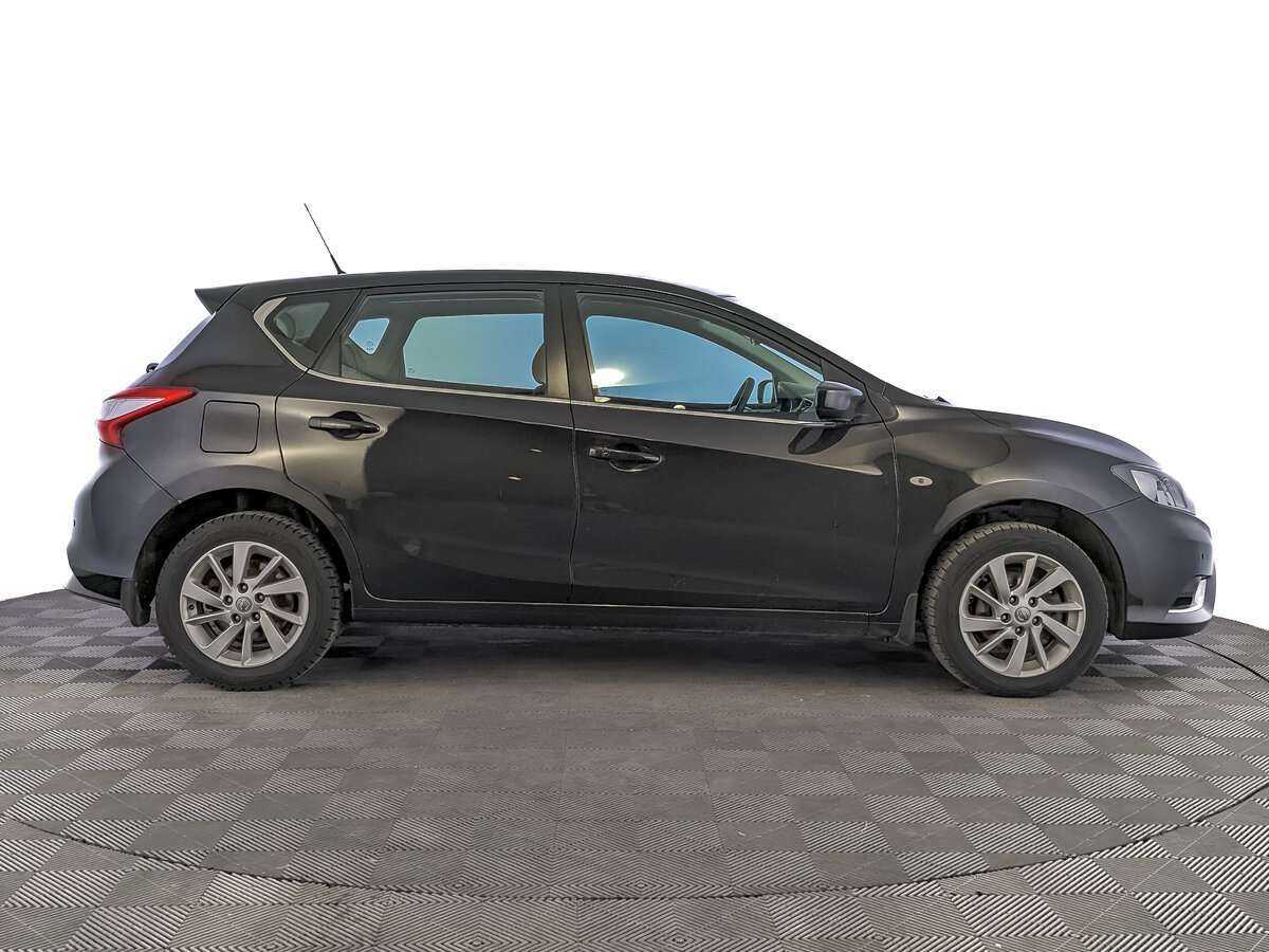 Nissan Tiida с пробегом — 2015 год. Фото: #3