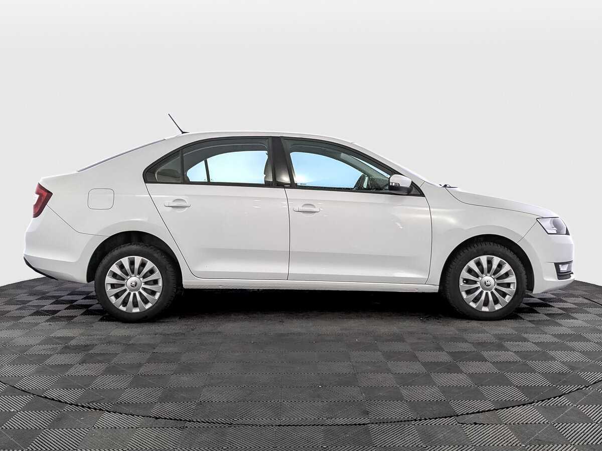 Skoda Rapid с пробегом — 2019 год. Фото: #3