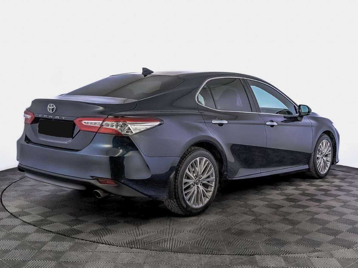 Toyota Camry с пробегом — 2018 год. Фото: #4