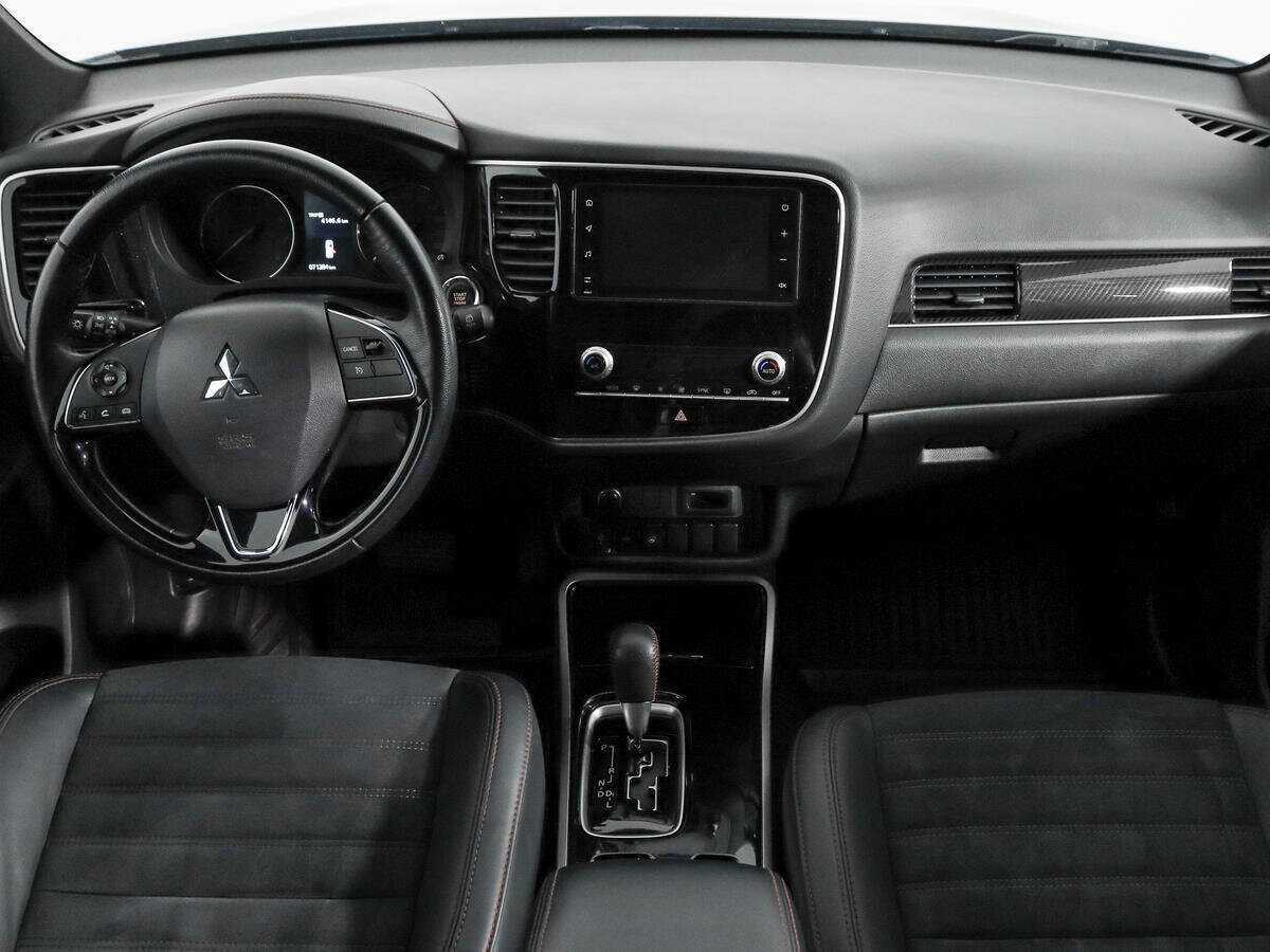 Mitsubishi Outlander с пробегом — 2020 год. Фото: #14