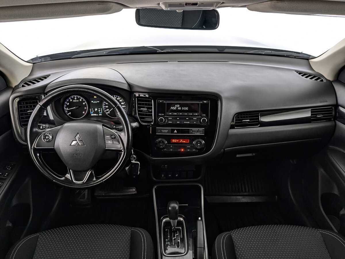 Mitsubishi Outlander с пробегом — 2018 год. Фото: #9